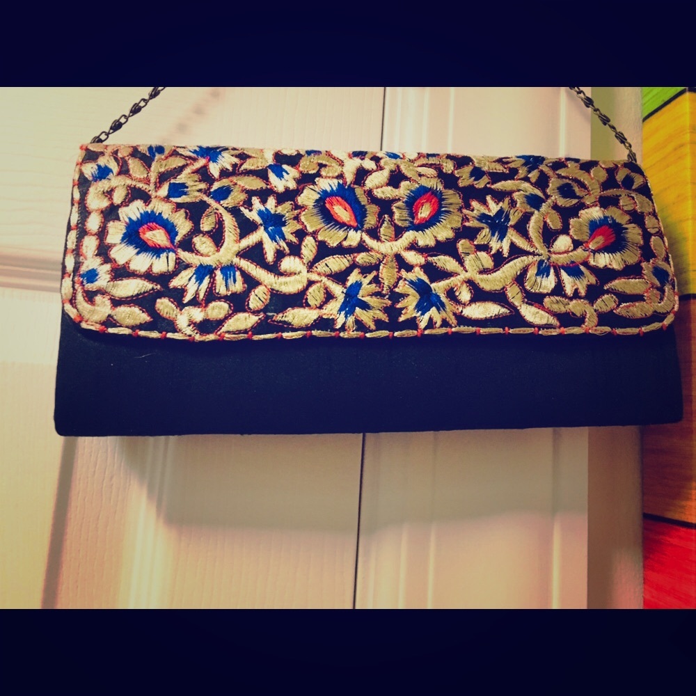 New black clutch with beautiful embroidery !